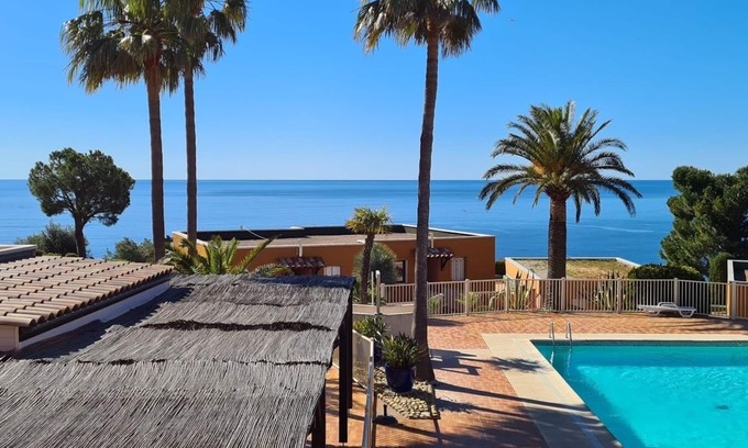 Theoule-Superieur Apartment | F2 beautiful air-conditioned sea view in theoule sur mer alpes maritimes