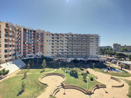 Carnon-Plage Apartment | F2 Cabine avec Parking, Lave-linge, Lave-vaisselle, TV - FR-1-715-26
