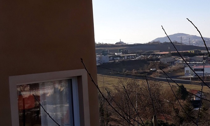 Brives-Charensac Apartment | F2 KING SIZE BED WITH EXTERIOR 2KM FROM PUY EN VELAY