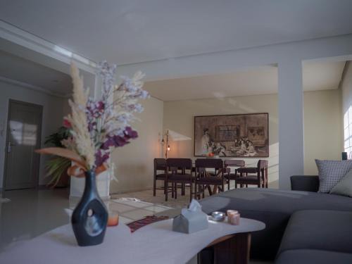 Gauthier Apartment | F5 Chic & Raffiné à Gauthier, Place Ollier!