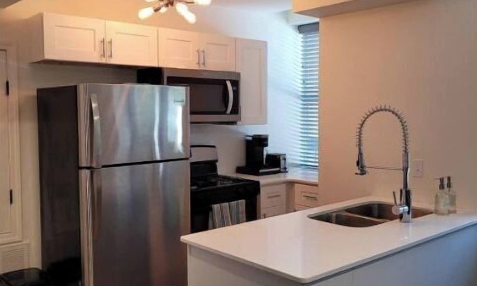Greater Belhaven Apartment | FAB Studio Near Capitol, Hospitals, & Fair Grounds