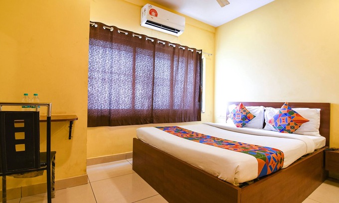 Dumdum Hotel | Fabhotel Gokul Residency