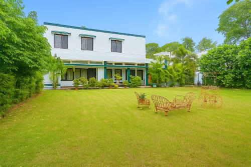 Delhi Hotel | FabHotel Pulse Impulse