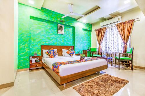 Wakad Hotel | FabHotel Ranjanas - Nr humkar Chowk