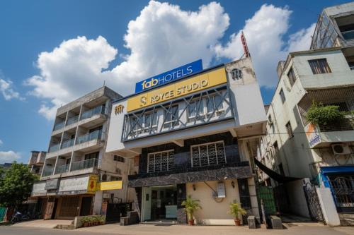 Pune Hotel | FabHotel Royce Studio Apartments - Nr Pune International Airport