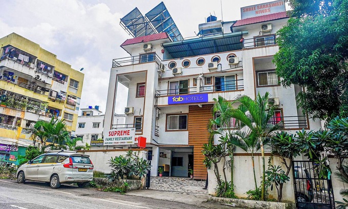 Vadgaon Budruk Hotel | Fabhotel Saraswati Niwas