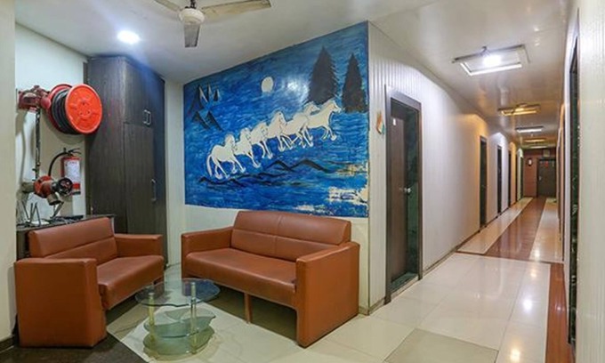 Mira Road East Hotel | Fabhotel Shivani Residency