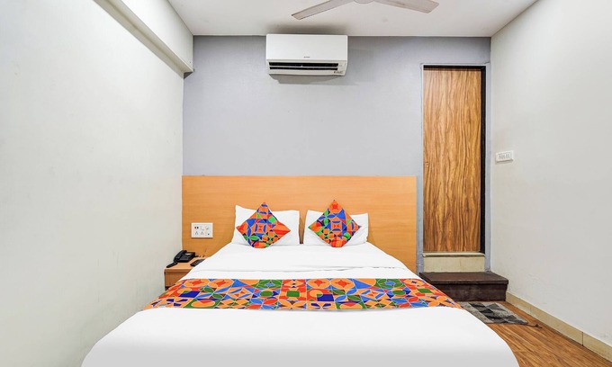 Surat Hotel | Fabhotel The Park View