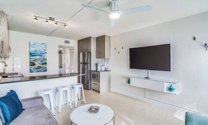 Winslow Reserve Apartment | Fabulous 1BR NEW Coastal APT Steps to the Beach! - Unit D