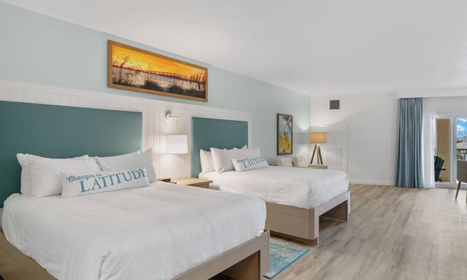 North San Jose Boat Rental | Fabulous 2-bedroom boat with AC in San Jose