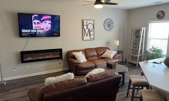 Braselton House | Fabulous 3-bedroom townhome with WiFi and AC in Braselton/chateau elan area