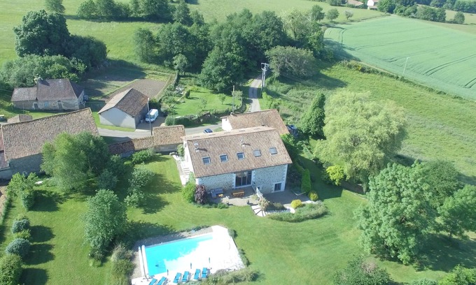 Bussiere-Badil House | Fabulous converted barn in rural location, private swimming pool, great views