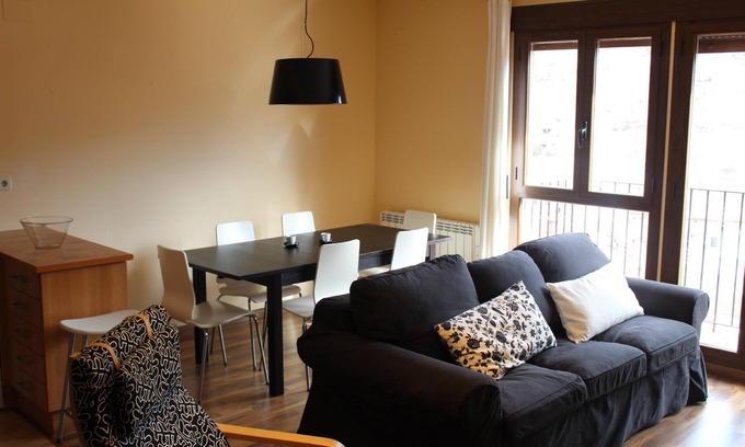 Camarena de la Sierra House | Fabulous apartment in Camarena de la Sierra. Ski resort Javalambre Aramón