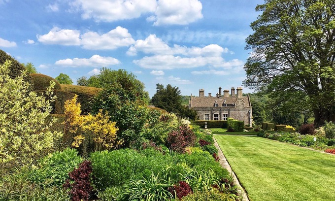 Miserden Cottage | Fabulous Jacobean apartment in the grounds of a Cotswold country estate - Miserden Park Flat