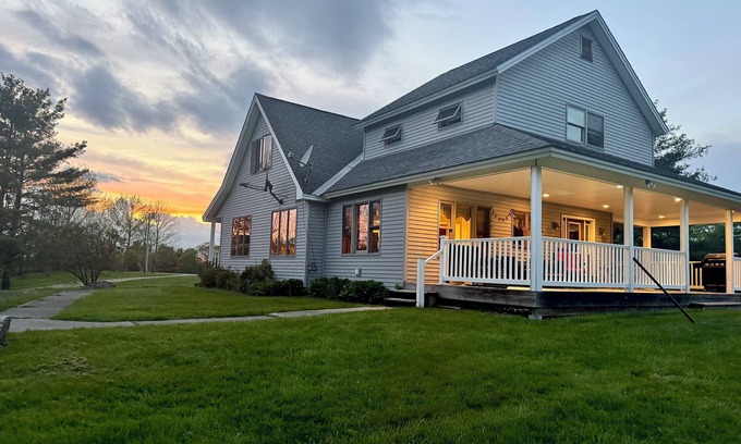 Hubbardton House | Fabulous property with spacious house and amazing views in charming Castleton.
