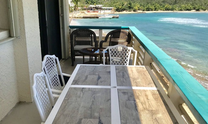 Bolongo Bay Condo | FABULOUS! So close you can taste the ocean - Amazing NEWLY RENOVATED condo !