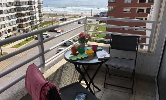 La Serena Apartment | Facing the sea, high-speed wifi, fully equipped.