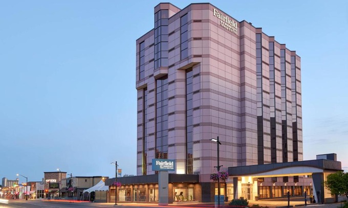 Fallsview Hotel | Fairfield by Marriott Niagara Falls, Canada