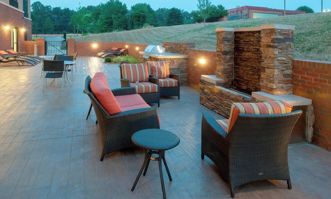 East Forest Hotel | Fairfield Inn & Suites by Marriott Charlotte Matthews