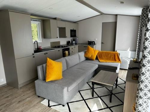 Jedburgh House | Fairway 6 Lilliardsedge Caravan Hire