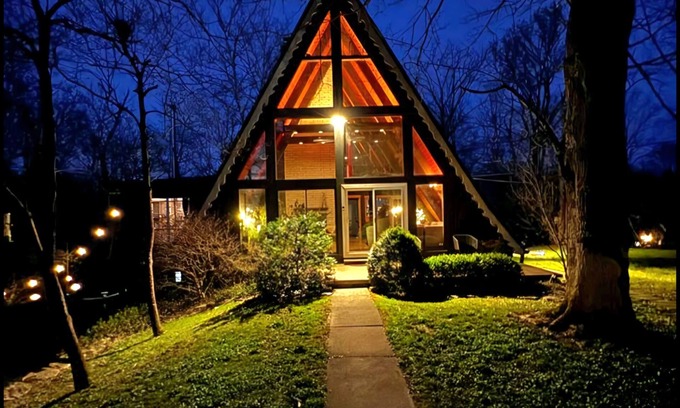 Anderson Township House | Fairytale A Frame in Cincinnati with hot tub, sauna, and gym. 2 Fenced acres