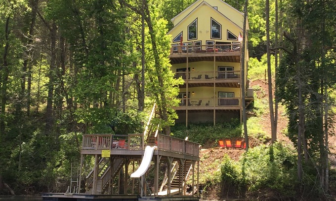 La Follette House | Faith, Family & Friends: a lovely, fully equipped 9 bedroom home on Norris Lake.