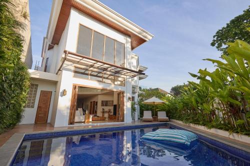 Seminyak Villa | Fale Seminyak - Brand New Modern Luxury 5BR Villa in Seminyak with Private Pool, Gym & Massage Room