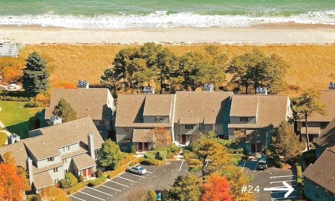 Southern Coast Condo | Fall Asleep To The Sound Of The Waves Crashing On The Beach!