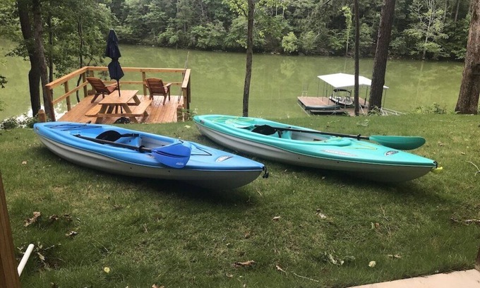 Crane Hill House | Fall getaway deals on Smith Lake! 3 BR, firepit, kayaks, & canoe