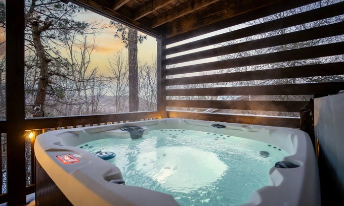 McGaheysville House | Fall In Shenandoah! King Beds-Sauna-Hot Tub!