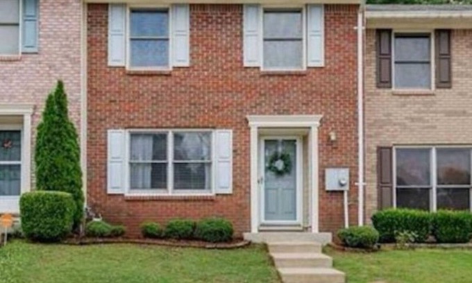 New Castle House | Falling Creek Lane, FCL, townhome tucked away in Trussville, AL