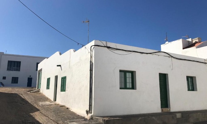 Caleta de Famara House | Famara Surf Home