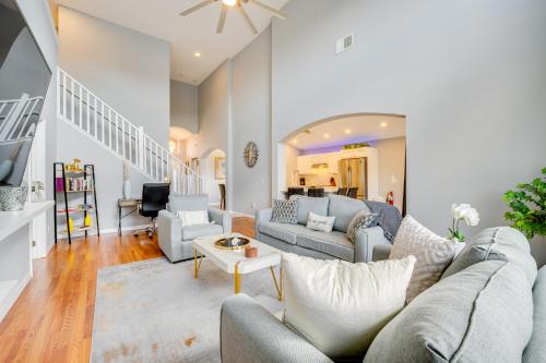 Solana House | Families Welcome Disney Area Home with Heated Pool!