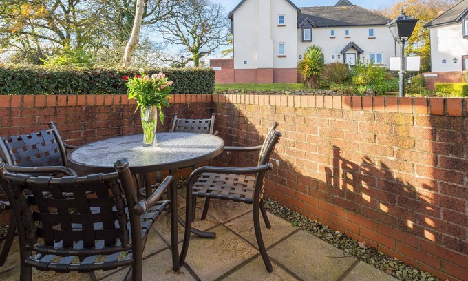 Milton Damerel Ski Chalet | Family 2-Bed House | Countryside Resort | Sleeps 6