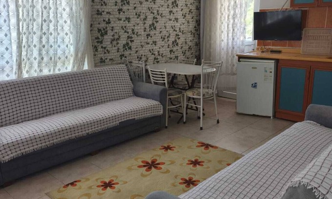 Altinkum Apartment | Family Apartment 5 minutes to beach with swimming pool and snack restaurant