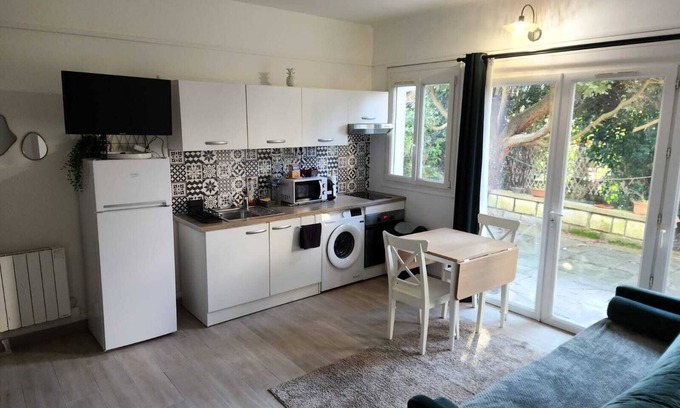 Noisy-le-Sec Apartment | Family apartment with private garden and terrace 10 minutes from the metro and RER station.