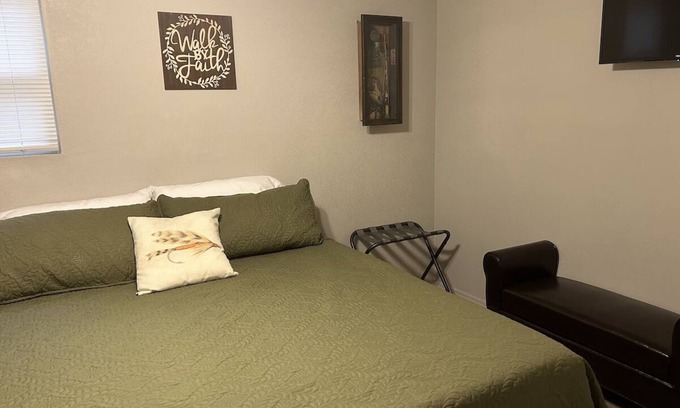 Cassville Cabin | Family Cabin 20- Great place to be!