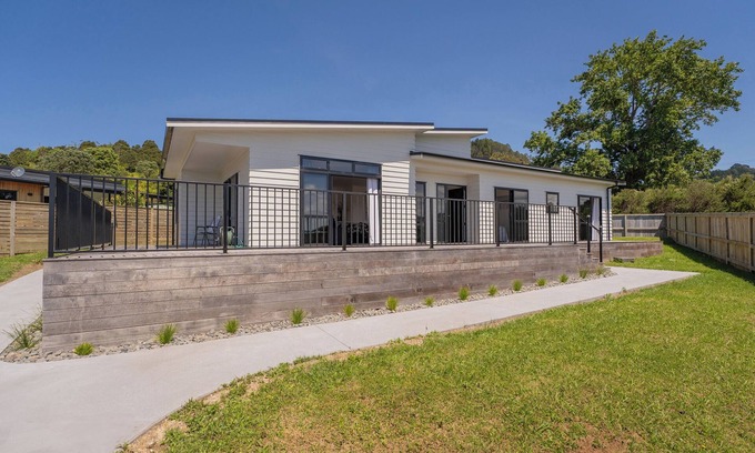Cooks Beach House | Family Casa - Cooks Beach Holiday Home