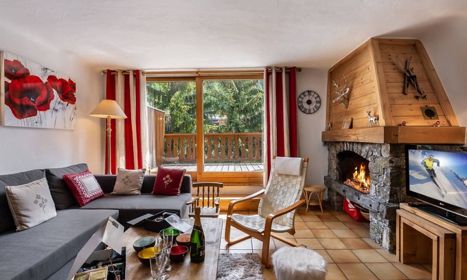 Le Praz Ski Chalet | Family Chalet in Central Courchevel le Praz - Sleeps 8, Close to Slopes, South-Facing Terrace