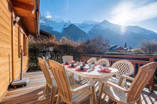 Les Bossons Ski Chalet | Family Cottage With Balcony In Chamonix