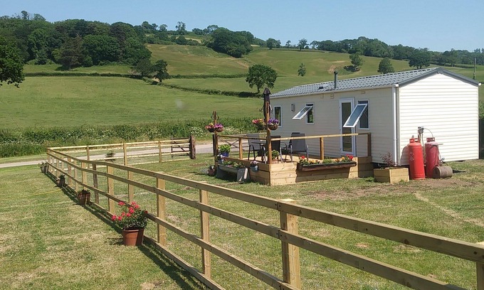 Combpyne House | Family farm, in beautiful Devon countryside, 4 miles from Lyme Regis.
