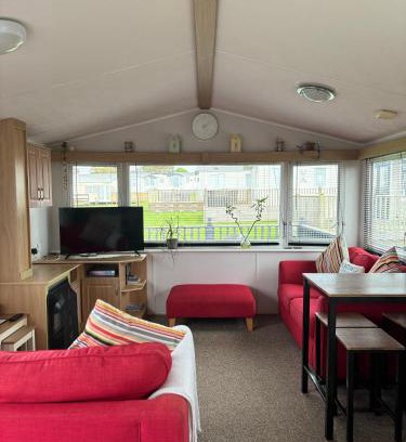 Padstow Other | Family-Friendly 3-Bed Caravan Recently Renovated on Seven Bays Holiday Park, Padstow