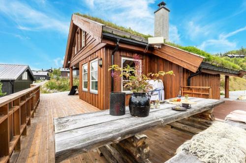 Gol Municipality House | Family-friendly cabin at Hemsedal w sauna, skiing & golf at your doorstep