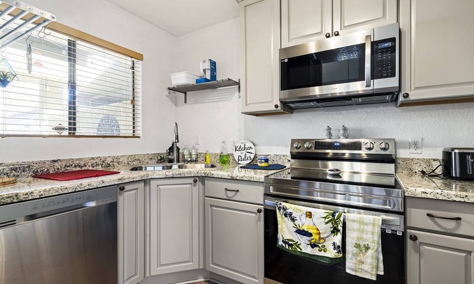 Peters View Condo | Family Friendly Condo in Phoenix Biltmore Corridor