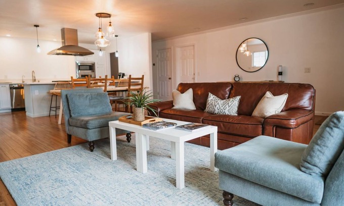 Marina House | Family Friendly Home Near Beach