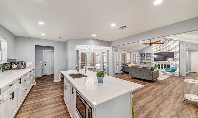 Northeast Carrollton House | Family-friendly, King bed, Remote work, Near Highways, Games, Foosball, Grill