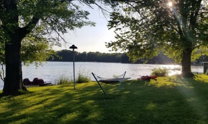 Clare Cabin | Family-friendly lakefront cabin with large outdoor space!
