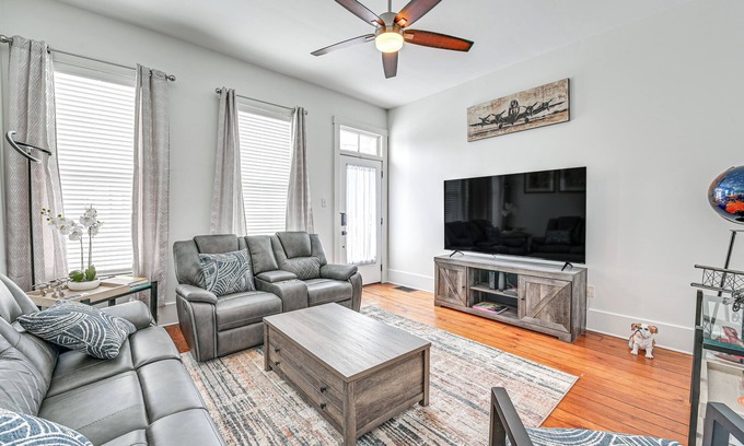 Schnitzelburg House | Family-Friendly Louisville Gem: Prime Location!