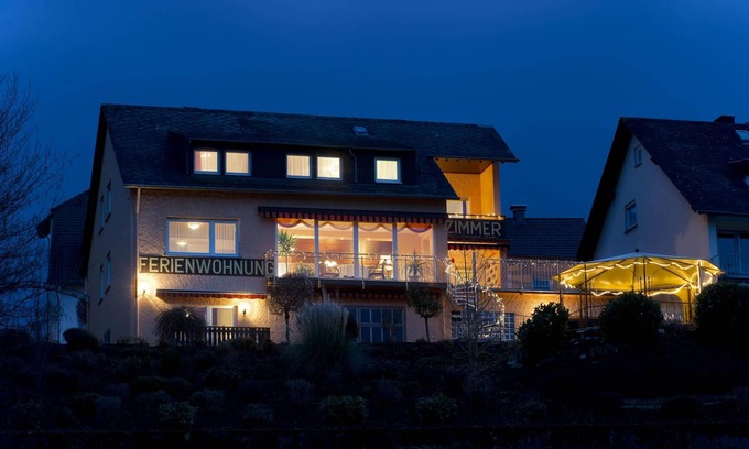 Dhron Apartment | family friendly "MOSELBLCK" vacation apartment