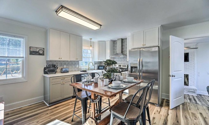 New Bern House | Family-Friendly New Bern Home with Backyard!
